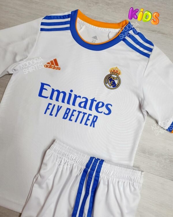 Real Madrid Home Kids kit 21/22 - Image 2